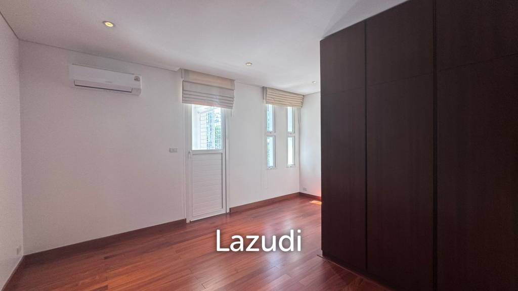 450 sqm 3-Storey Pool Villa in Khlong Tan Nuea, Wattana Bangkok