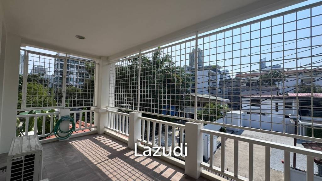 450 sqm 3-Storey Pool Villa in Khlong Tan Nuea, Wattana Bangkok
