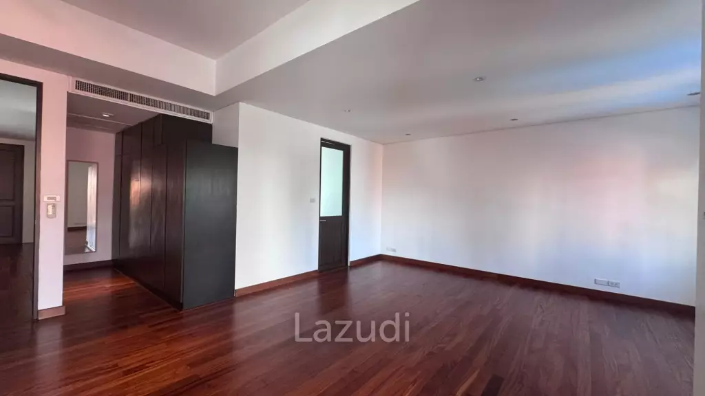 450 sqm 3-Storey Pool Villa in Khlong Tan Nuea, Wattana Bangkok