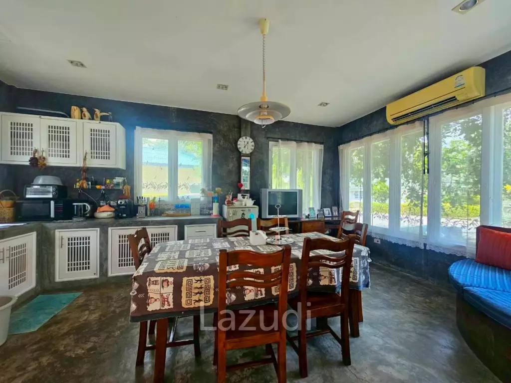 CHUKAMOL RESORT : Cozy 2 Bed villa near the beach