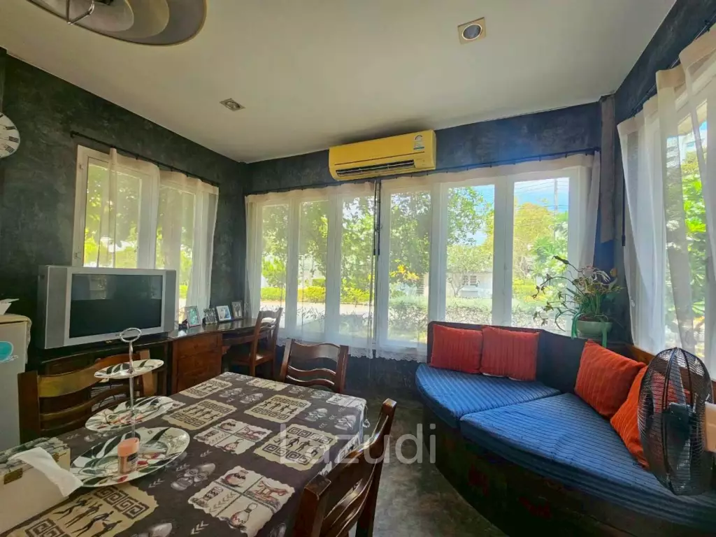 CHUKAMOL RESORT : Cozy 2 Bed villa near the beach