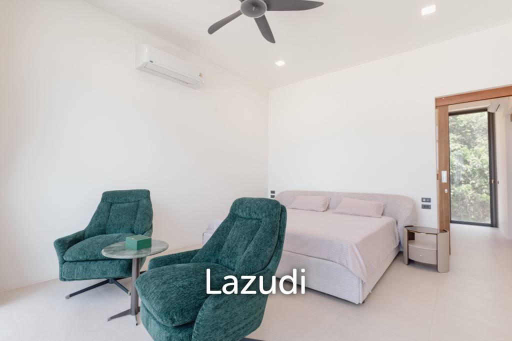 Modern 4-Bedroom Sea View Villa in Chaweng Hills