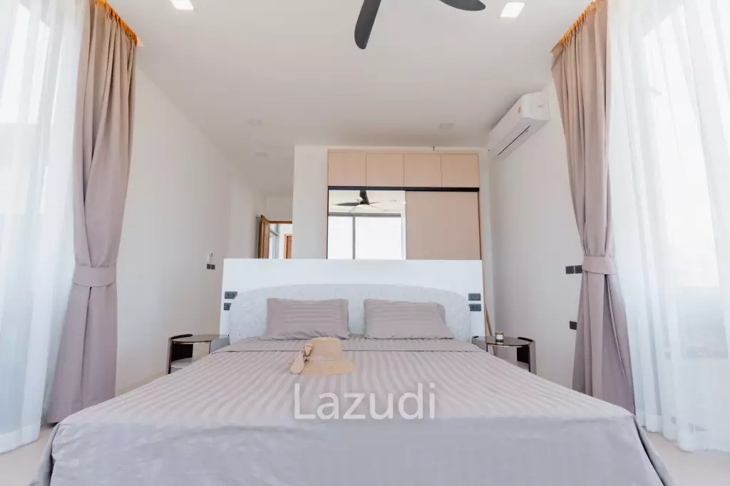 Modern 4-Bedroom Sea View Villa in Chaweng Hills