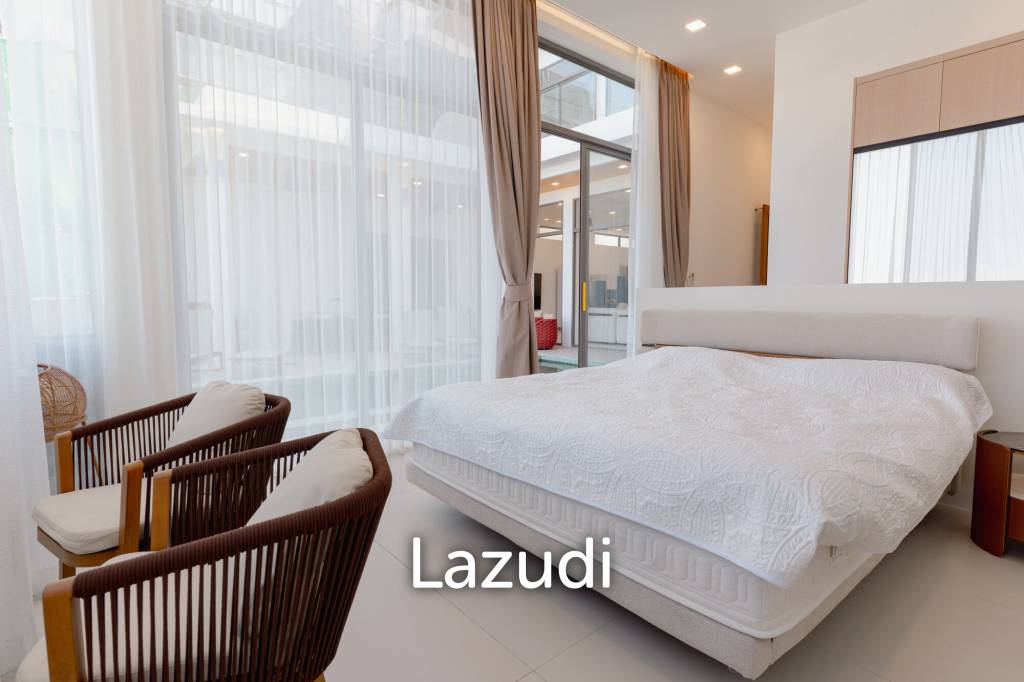 Modern 4-Bedroom Sea View Villa in Chaweng Hills
