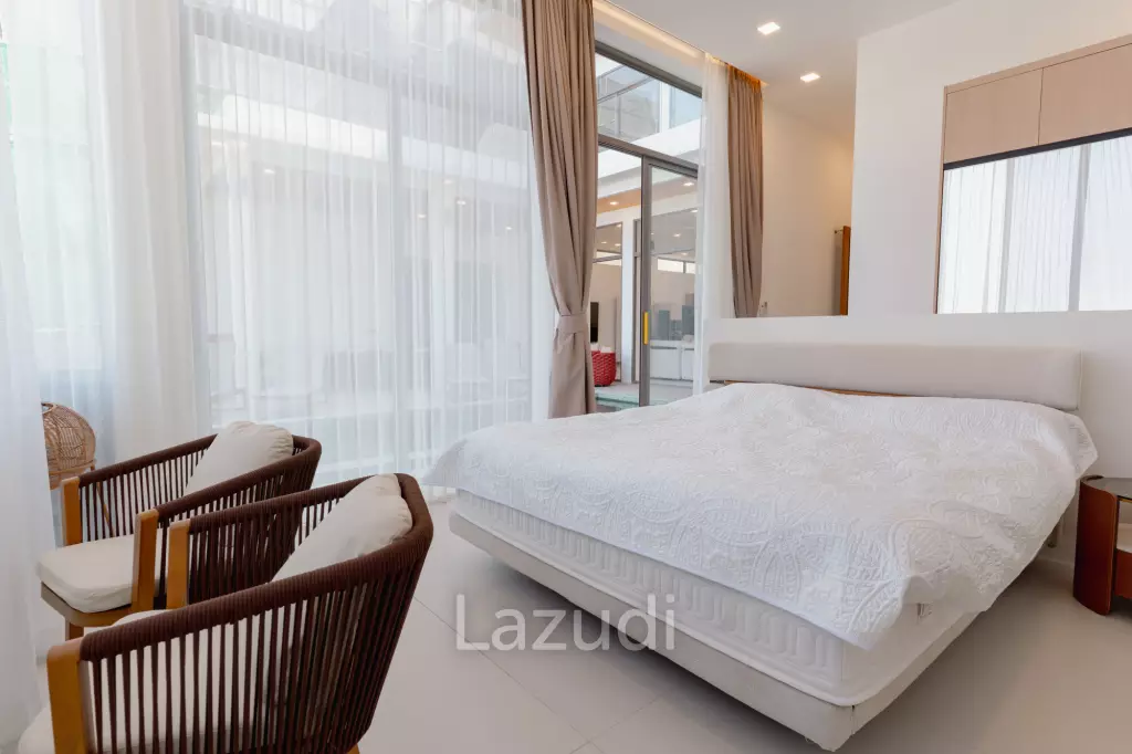 Modern 4-Bedroom Sea View Villa in Chaweng Hills