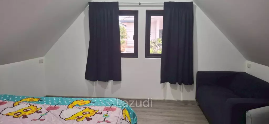 Spacious 4 Bedroom Pool Villa Pattaya Lagoon