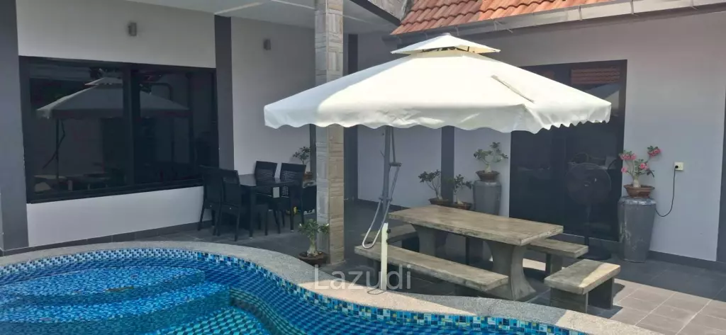 Spacious 4 Bedroom Pool Villa Pattaya Lagoon