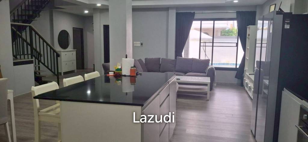 Spacious 4 Bedroom Pool Villa Pattaya Lagoon
