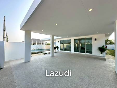 BRAND NEW VILLA NEAR BLACK MOUNTAIN GOLF COURSE : 3 bed modern pool villa