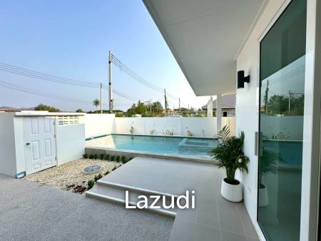 BRAND NEW VILLA NEAR BLACK MOUNTAIN GOLF COURSE : 3 bed modern pool villa