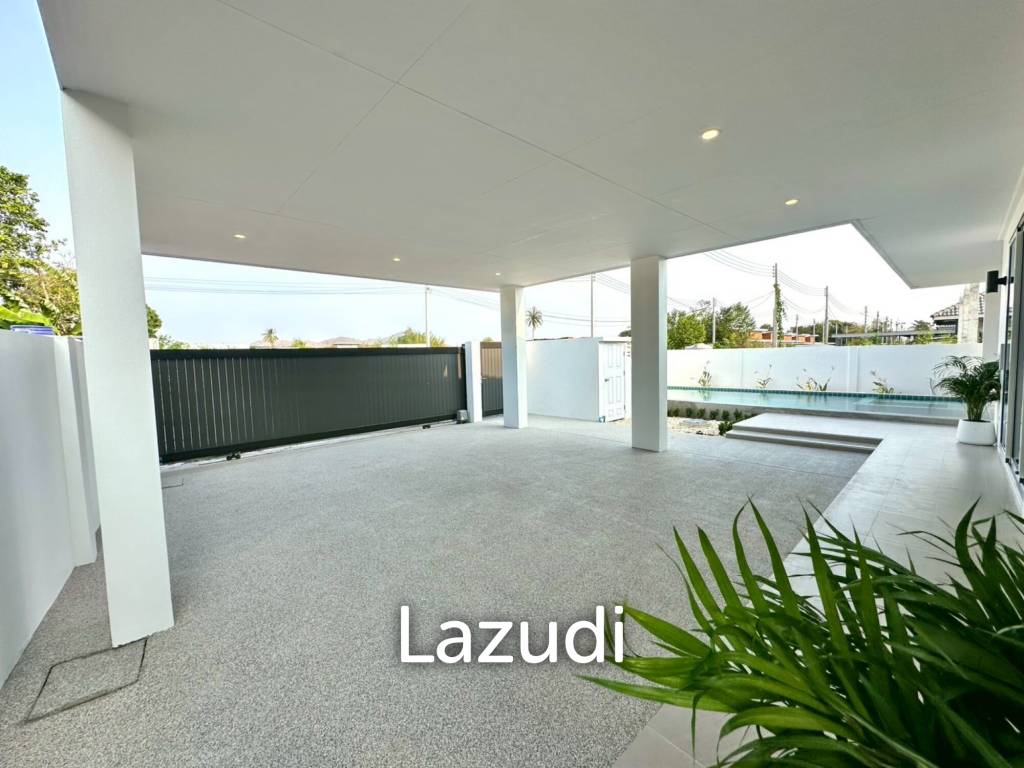 BRAND NEW VILLA NEAR BLACK MOUNTAIN GOLF COURSE : 3 bed modern pool villa