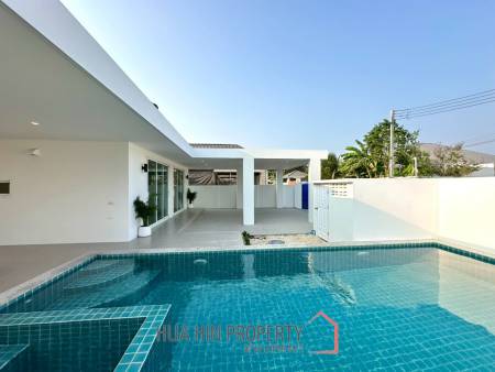 BRAND NEW VILLA NEAR BLACK MOUNTAIN GOLF COURSE : 3 bed modern pool villa