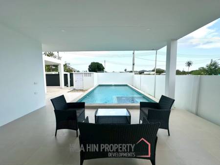 BRAND NEW VILLA NEAR BLACK MOUNTAIN GOLF COURSE : 3 bed modern pool villa
