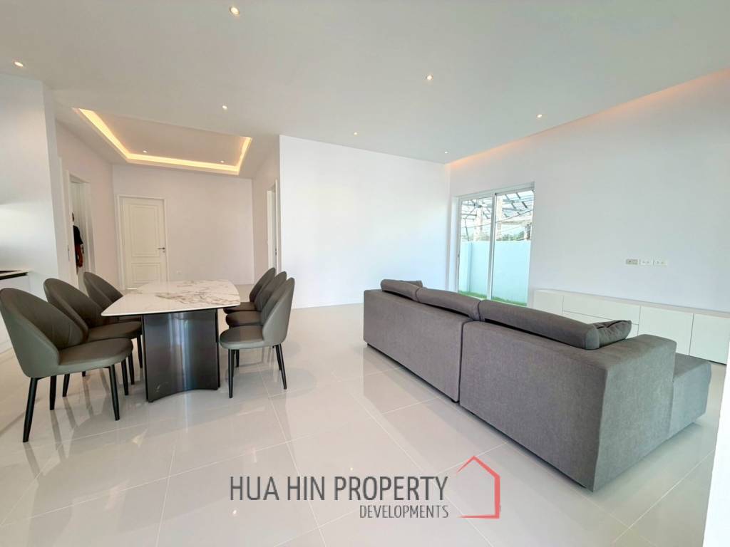 BRAND NEW VILLA NEAR BLACK MOUNTAIN GOLF COURSE : 3 bed modern pool villa