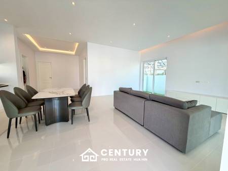 BRAND NEW VILLA NEAR BLACK MOUNTAIN GOLF COURSE : 3 bed modern pool villa