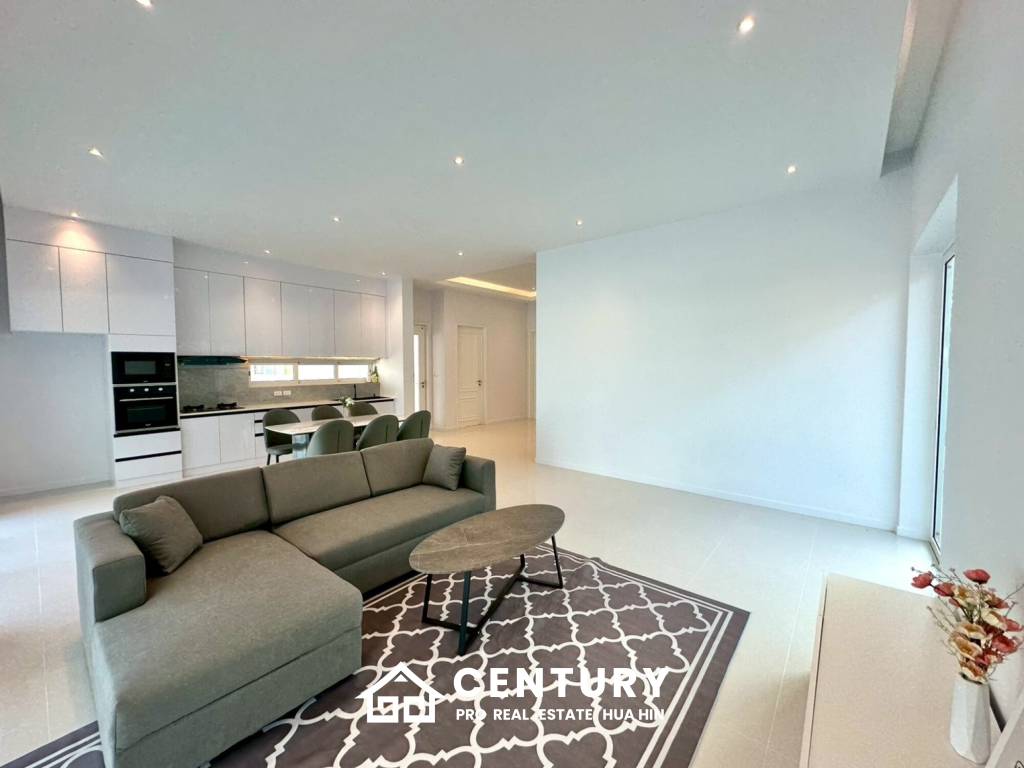 BRAND NEW VILLA NEAR BLACK MOUNTAIN GOLF COURSE : 3 bed modern pool villa