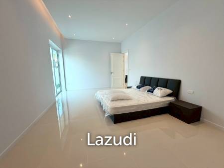 BRAND NEW VILLA NEAR BLACK MOUNTAIN GOLF COURSE : 3 bed modern pool villa