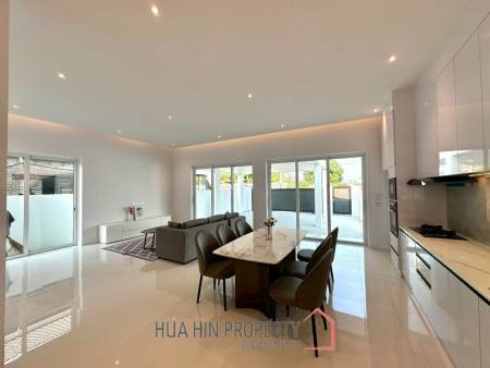 BRAND NEW VILLA NEAR BLACK MOUNTAIN GOLF COURSE : 3 bed modern pool villa