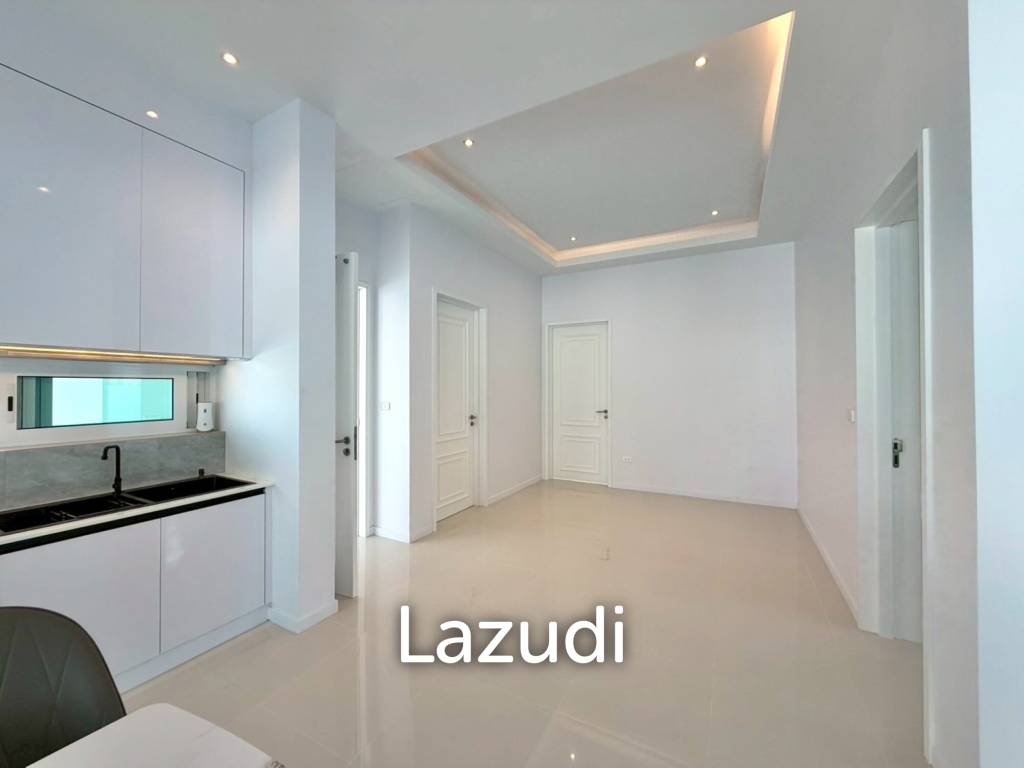 BRAND NEW VILLA NEAR BLACK MOUNTAIN GOLF COURSE : 3 bed modern pool villa