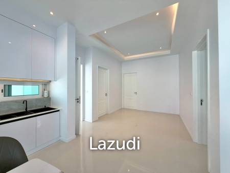 BRAND NEW VILLA NEAR BLACK MOUNTAIN GOLF COURSE : 3 bed modern pool villa