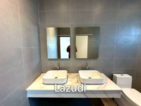 BRAND NEW VILLA NEAR BLACK MOUNTAIN GOLF COURSE : 3 bed modern pool villa