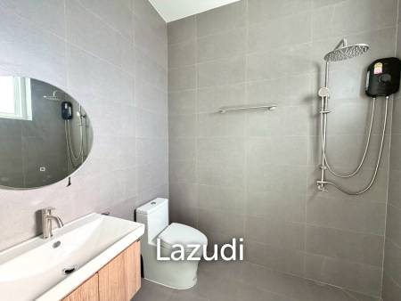 BRAND NEW VILLA NEAR BLACK MOUNTAIN GOLF COURSE : 3 bed modern pool villa