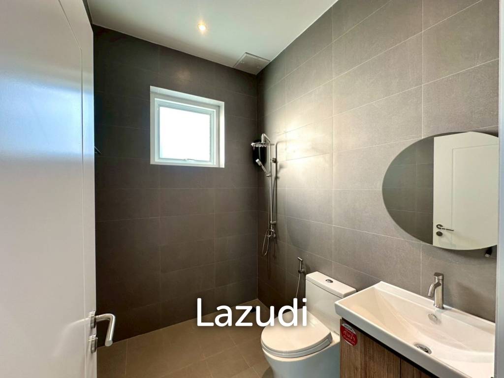 BRAND NEW VILLA NEAR BLACK MOUNTAIN GOLF COURSE : 3 bed modern pool villa