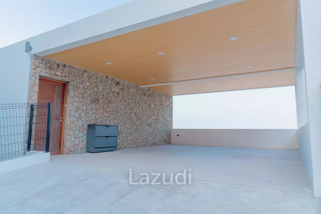 Modern 4-Bedroom Sea View Villa in Chaweng Hills