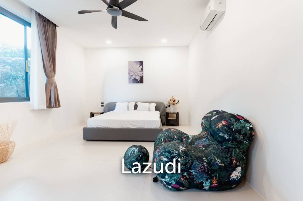 Modern 4-Bedroom Sea View Villa in Chaweng Hills