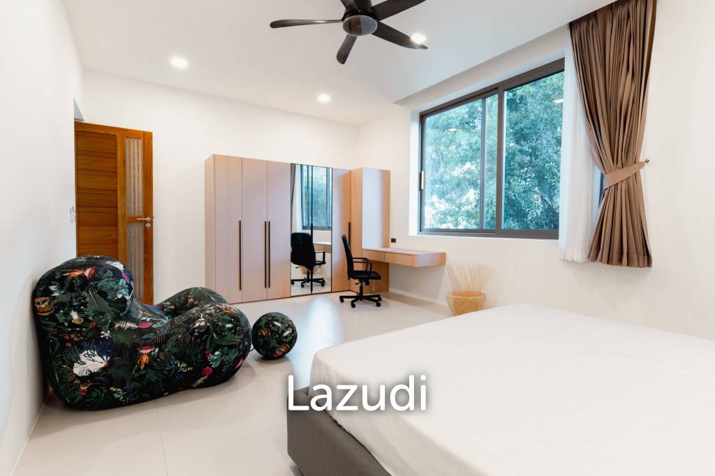 Modern 4-Bedroom Sea View Villa in Chaweng Hills