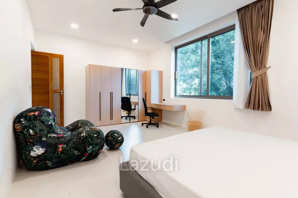 Modern 4-Bedroom Sea View Villa in Chaweng Hills