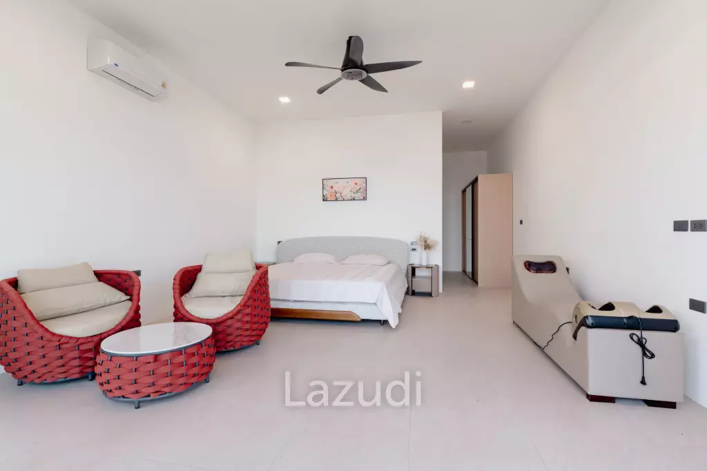 Modern 4-Bedroom Sea View Villa in Chaweng Hills