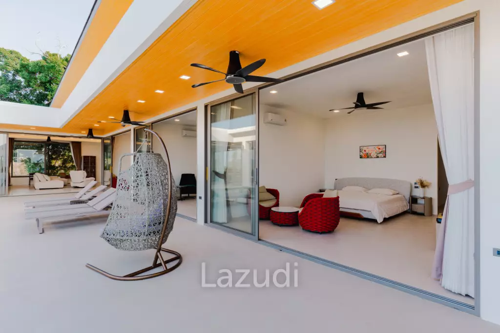 Modern 4-Bedroom Sea View Villa in Chaweng Hills