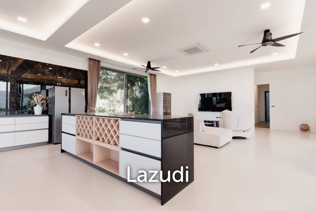 Modern 4-Bedroom Sea View Villa in Chaweng Hills