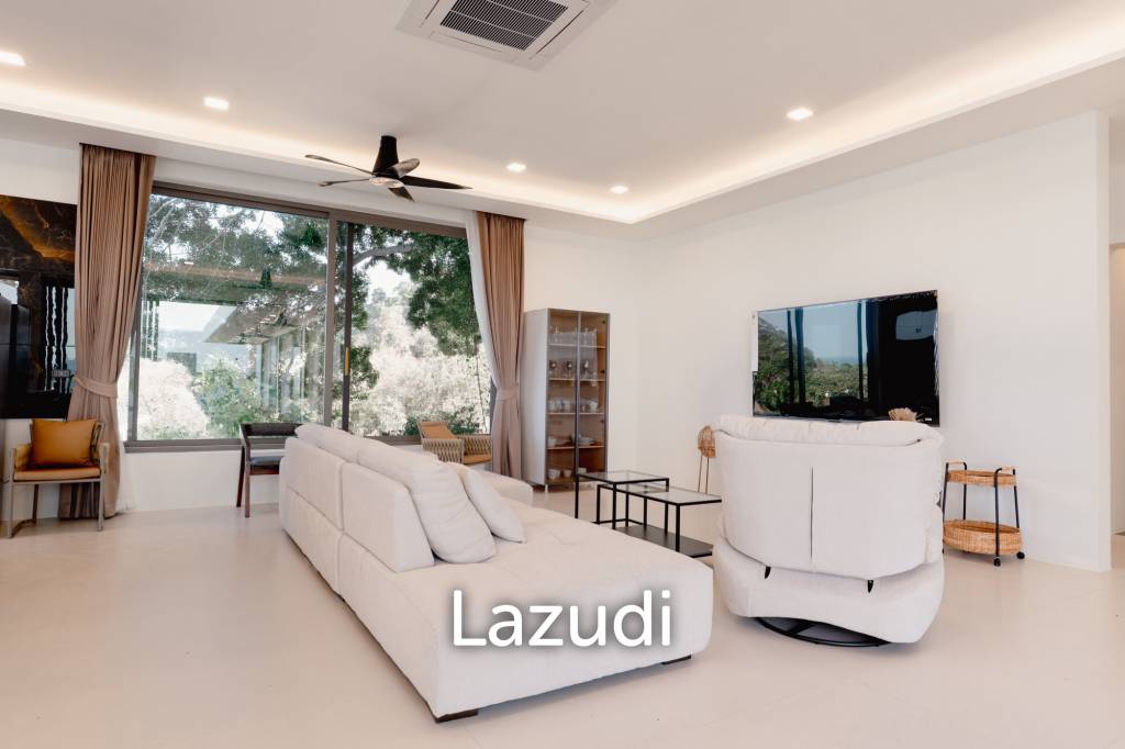 Modern 4-Bedroom Sea View Villa in Chaweng Hills