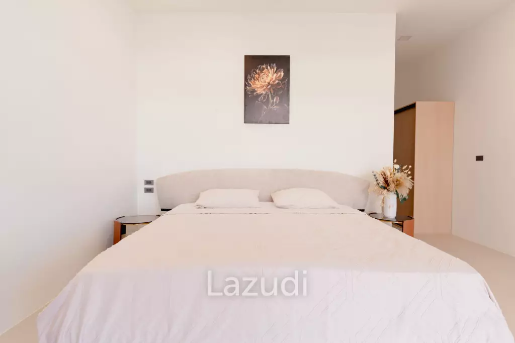 Modern 4-Bedroom Sea View Villa in Chaweng Hills