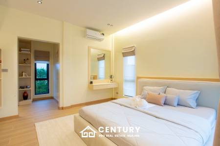 L'UX VILLA Private Pool Villas with 224 sqm modern pool villa in Wang Phong Pran Buri