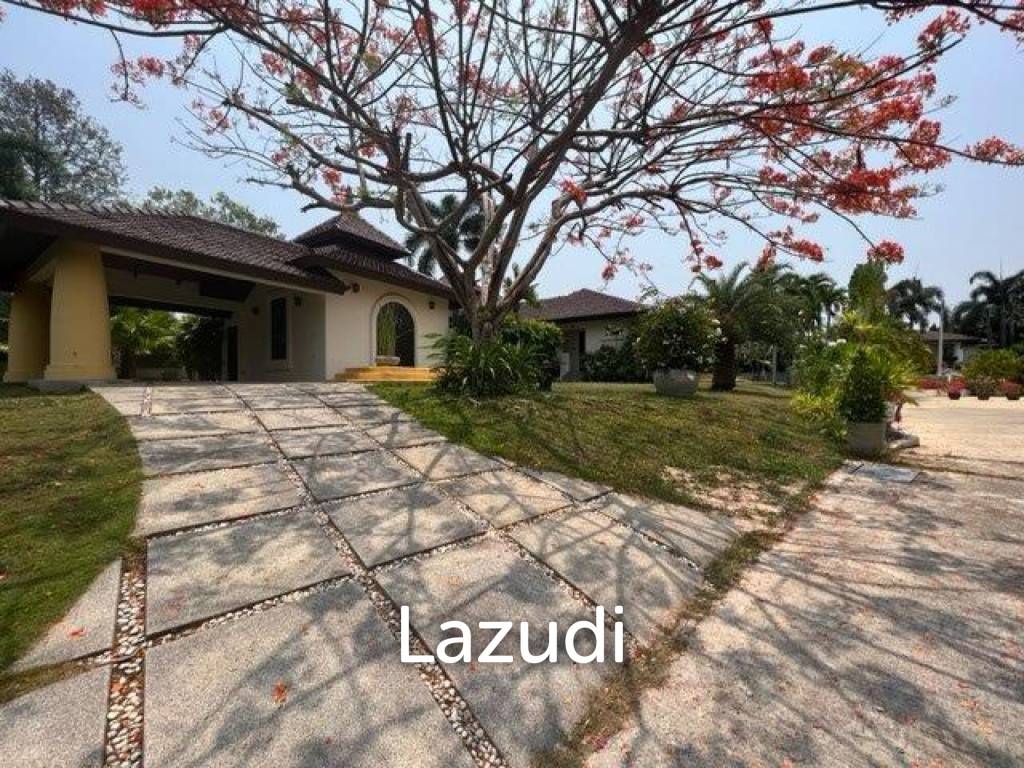 SANUK : Luxury 4 bed Pool Villa