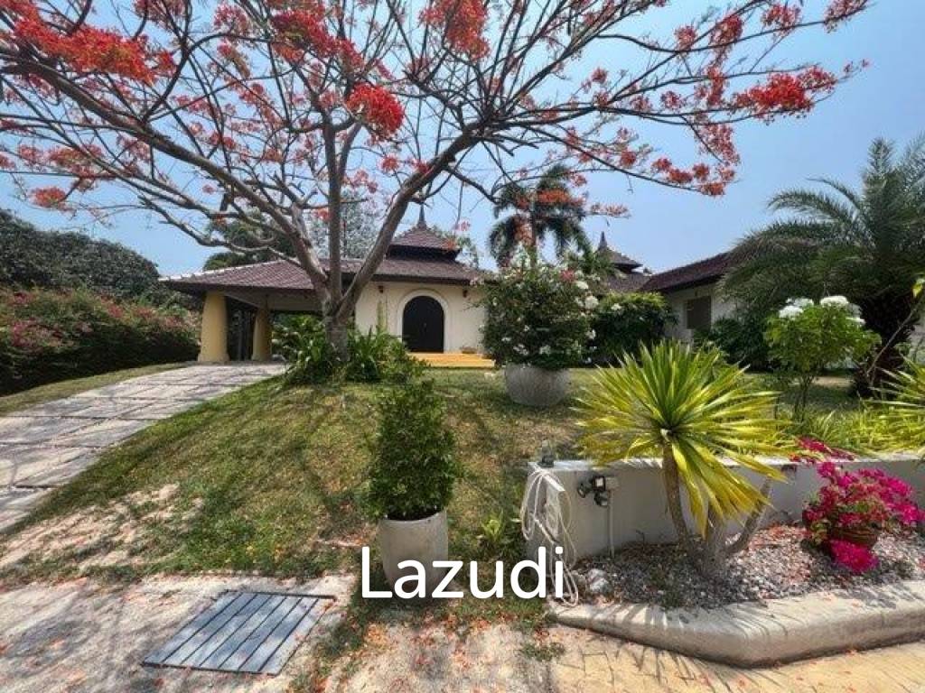 SANUK : Luxury 4 bed Pool Villa