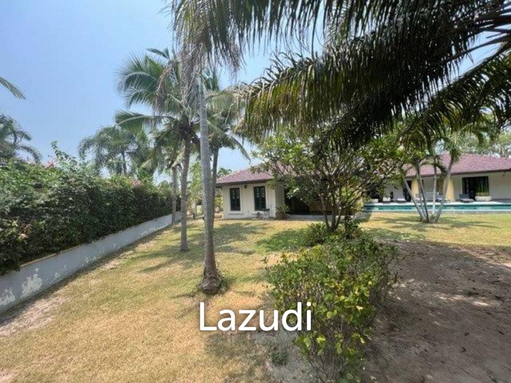 SANUK : Luxury 4 bed Pool Villa