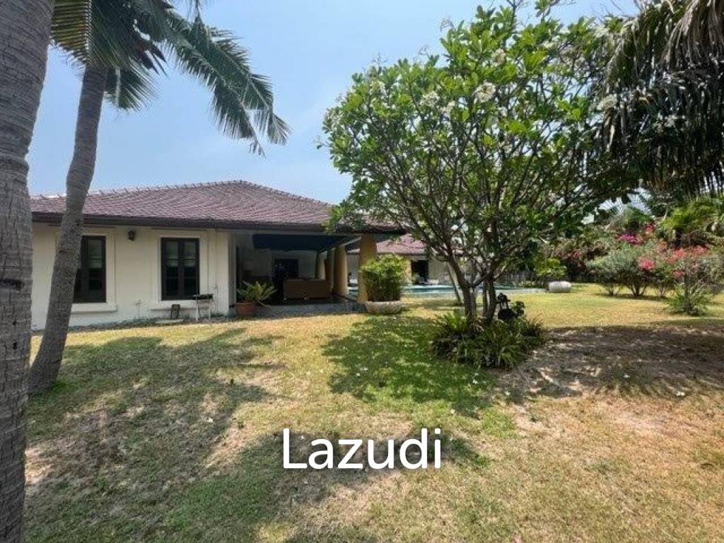 SANUK : Luxury 4 bed Pool Villa