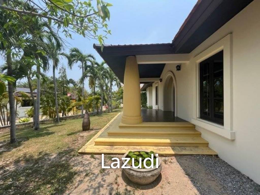 SANUK : Luxury 4 bed Pool Villa