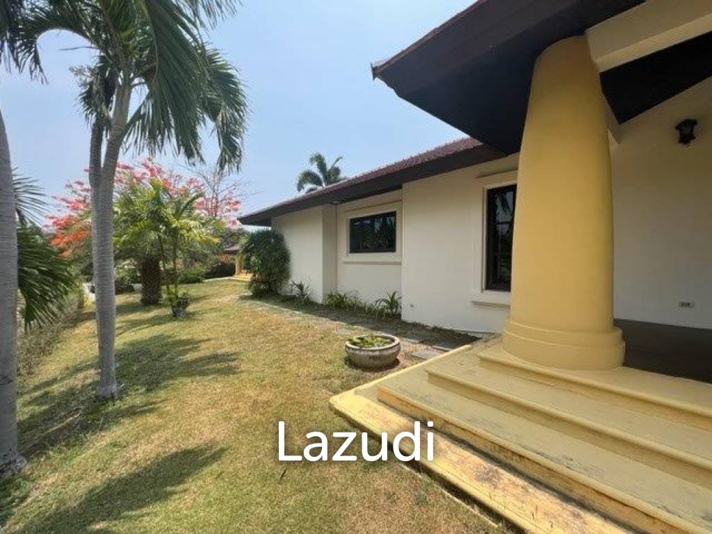 SANUK : Luxury 4 bed Pool Villa