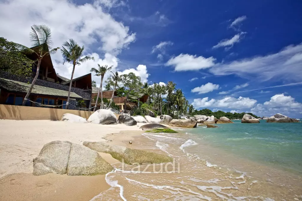 Daily Rent - Baan Hinta beachfront villa with infinity pool in Maret