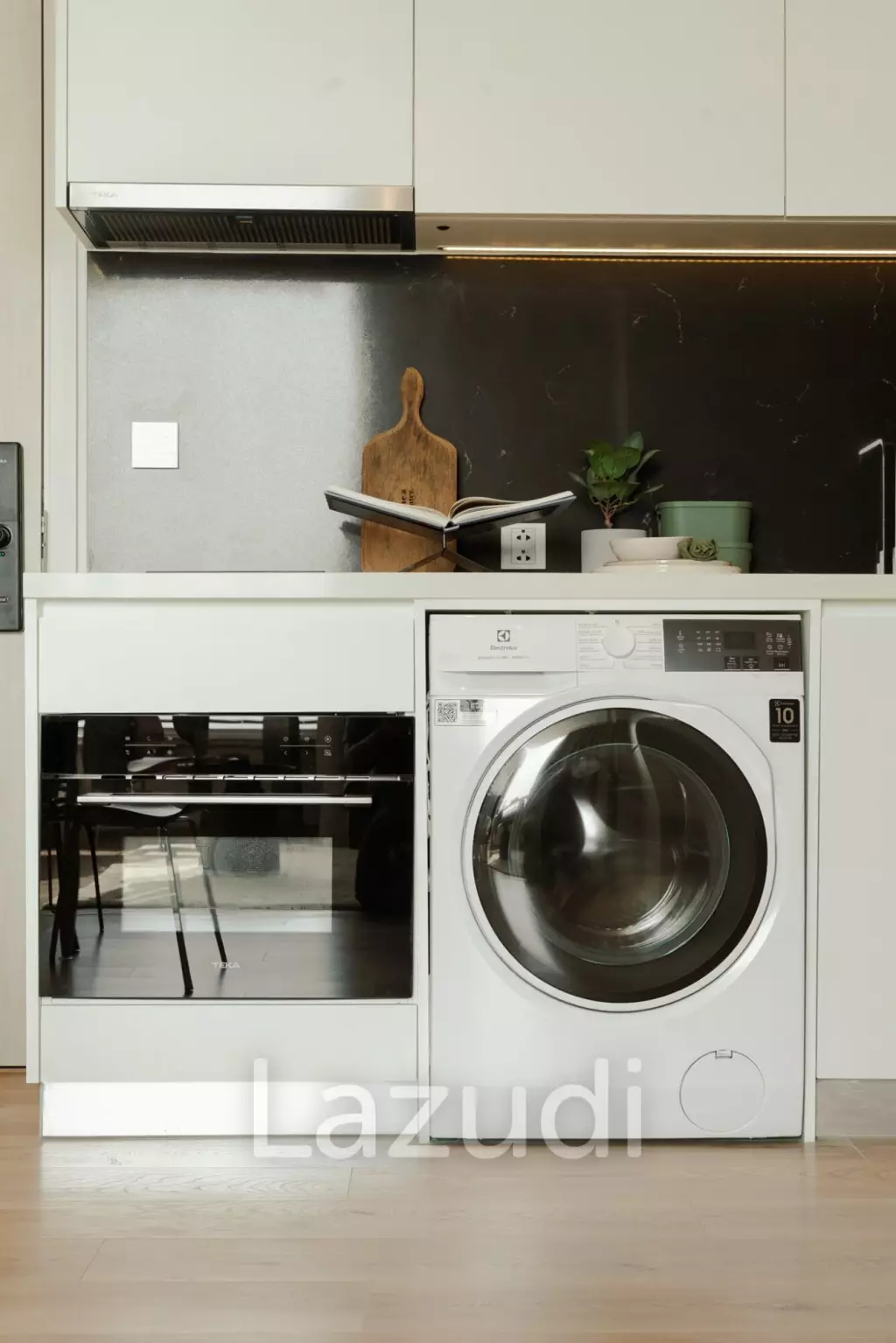 1 Bed 1 Bath 32 SQ.M Noble Form Thonglor