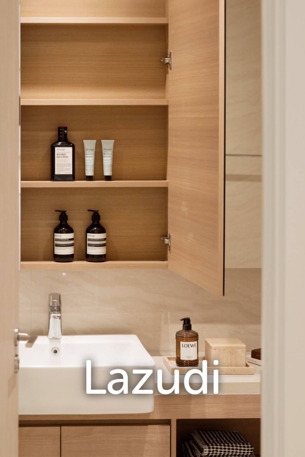 1 Bed 1 Bath 32 SQ.M Noble Form Thonglor