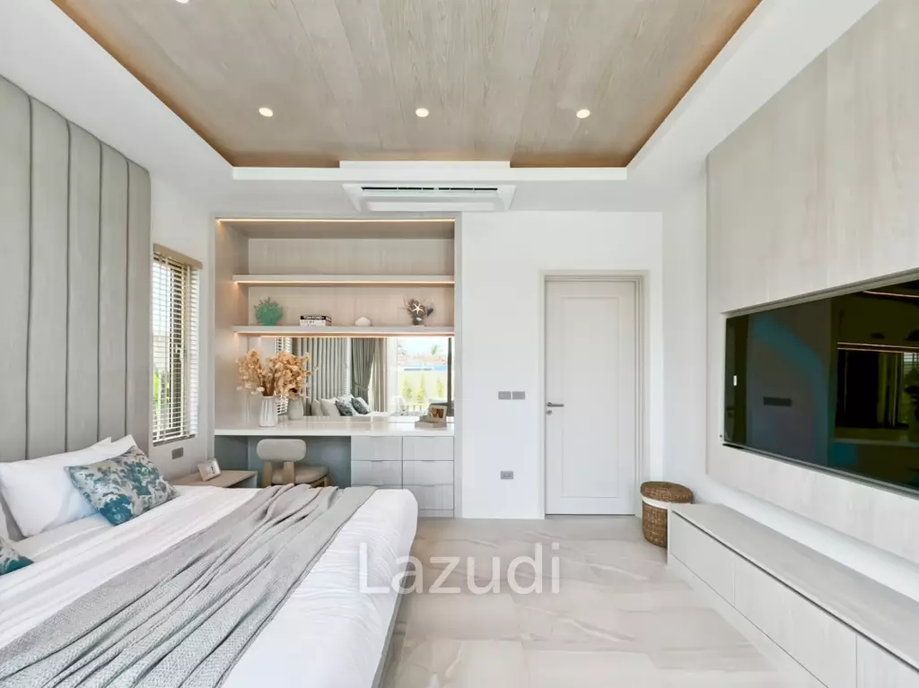 Modern Pool Villa (Type A) with 20kW Solar in The Mountain Estate