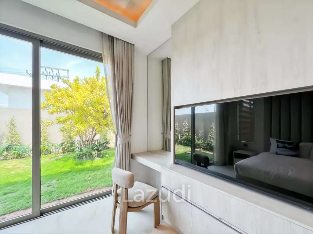 Modern Pool Villa (Type A) with 20kW Solar in The Mountain Estate