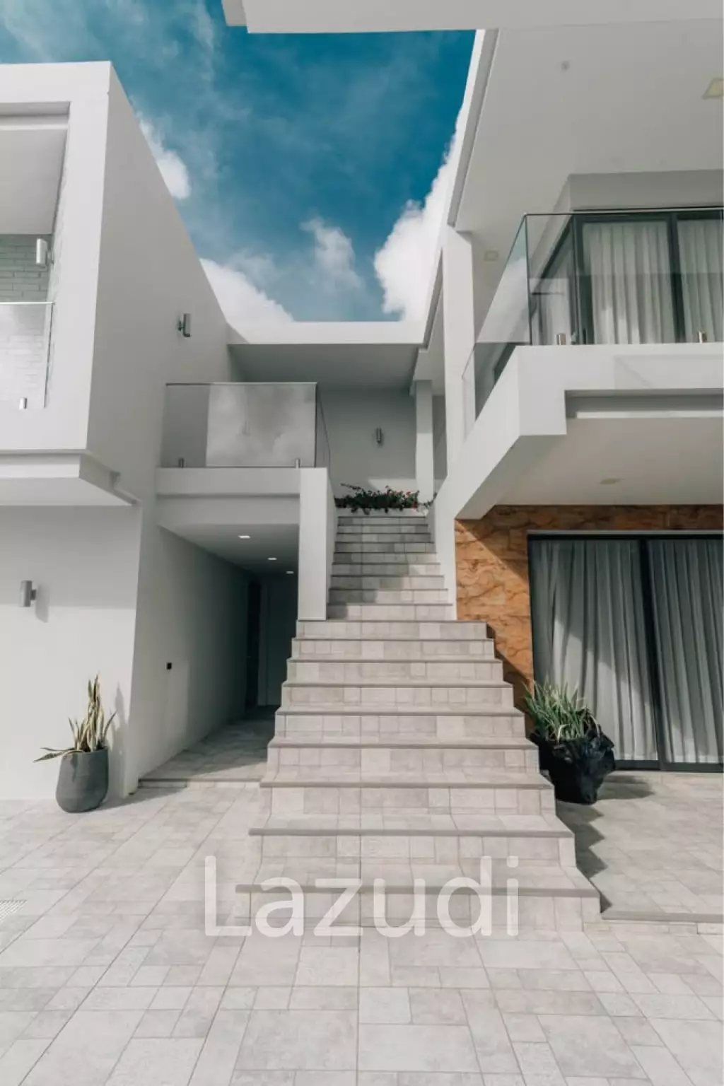 Luxury Estate for Rent in Kamala with Stunning Sea and Mountain Views