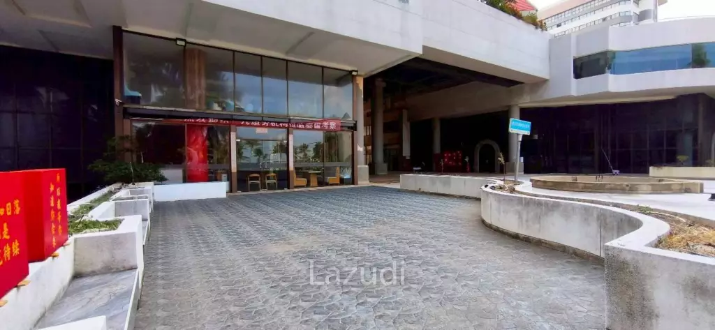 Beachfront Duplex Commercial Space At Jomtien Plaza Condotel